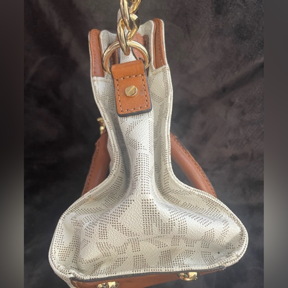 Michael Kors Bag - Picture 4 of 6